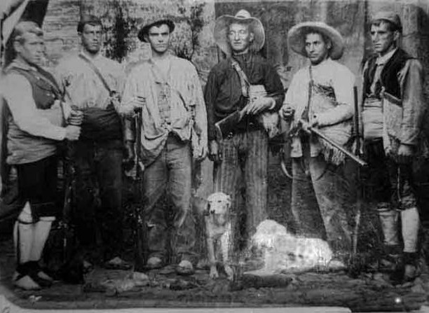 Artículos y artesanía de caza - Juan Pulio - perdiz hurón perro